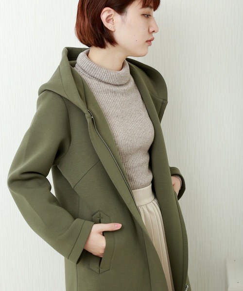 n'ee-ne（ネーネ）の「ダイバー素材　フード付きコート（その他アウター・レディース・カーキ/グレイッシュベージュ/ブラック/ネイビー・M）」の3枚目の写真