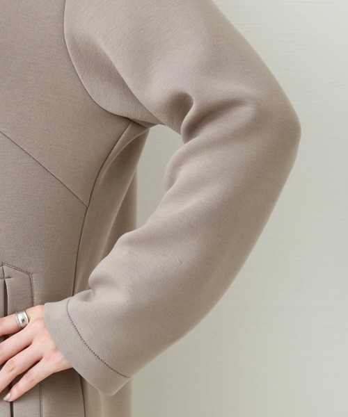 n'ee-ne（ネーネ）の「ダイバー素材　フード付きコート（その他アウター・レディース・カーキ/グレイッシュベージュ/ブラック/ネイビー・M）」の8枚目の写真