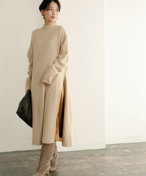 ADAM ET ROPE'(アダムエロペ)の「スリットニットワンピース(ワンピース・レディース・ブラック/ベージュ/ライトグリーン・FREE)」の8枚目の写真