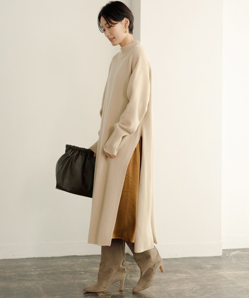 ADAM ET ROPE'(アダムエロペ)の「スリットニットワンピース(ワンピース・レディース・ブラック/ベージュ/ライトグリーン・FREE)」の9枚目の写真