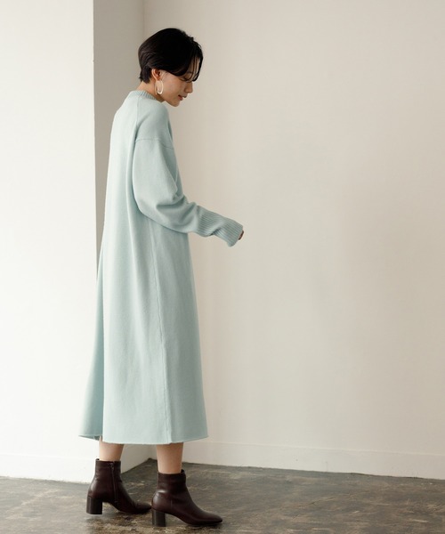 ADAM ET ROPE'(アダムエロペ)の「スリットニットワンピース(ワンピース・レディース・ブラック/ベージュ/ライトグリーン・FREE)」の22枚目の写真