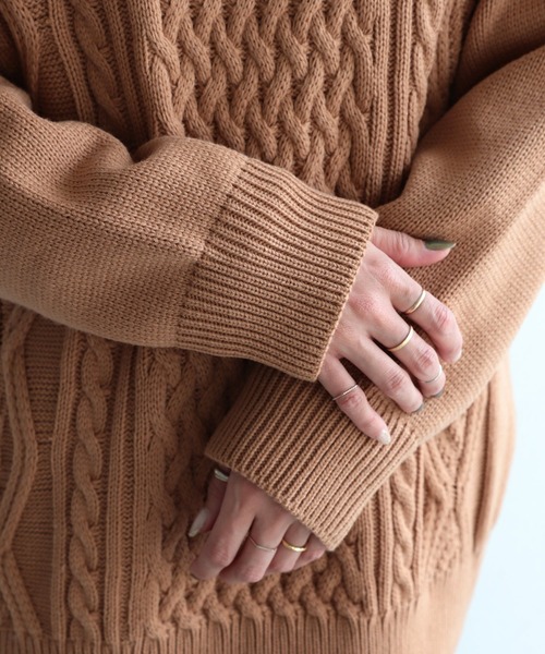 reca（レカ）の「オーバーシルエット ケーブル編みニット（ニット/セーター・レディース・ブラック/ベージュ/ブラウン/アイボリー/グレイッシュベージュ/オフホワイト・FREE）」の8枚目の写真