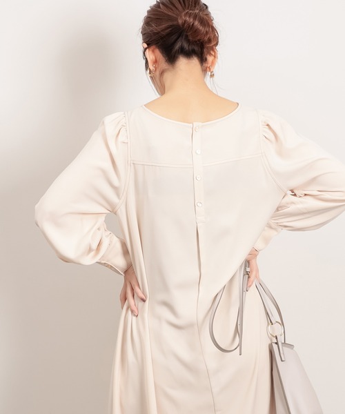 natural couture（ナチュラルクチュール）の「配色ステッチワンピース+ノースリニットベストセット（ワンピース・レディース・アイボリー/ブラック/ライトベージュ・FREE）」の8枚目の写真