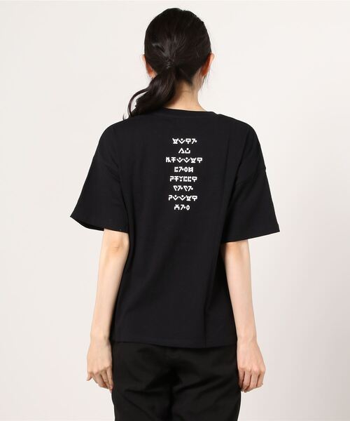 BT21（ビーティーイシビル）の「BT21◆ロゴプリントTシャツ（Tシャツ/カットソー・レディース・ホワイト/ブラック/ホワイト系その他/ブラック系その他・M）」の7枚目の写真