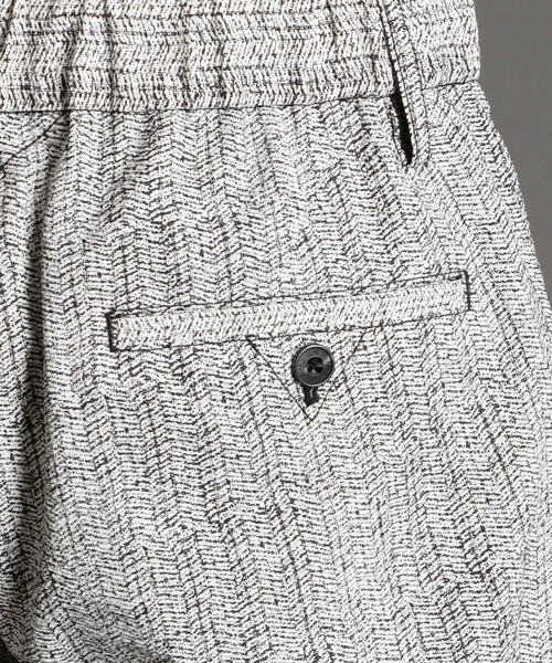 NICOLE CLUB FOR MEN（ニコルクラブフォーメン）の「シアサッカーイージーパンツ（その他パンツ・メンズ・ホワイト/ブラック/チャコールグレー/グレー・LARGE/MEDIUM/X-LARGE/SMALL）」の12枚目の写真