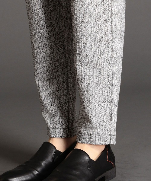 NICOLE CLUB FOR MEN（ニコルクラブフォーメン）の「シアサッカーイージーパンツ（その他パンツ・メンズ・ホワイト/ブラック/チャコールグレー/グレー・LARGE/MEDIUM/X-LARGE/SMALL）」の15枚目の写真