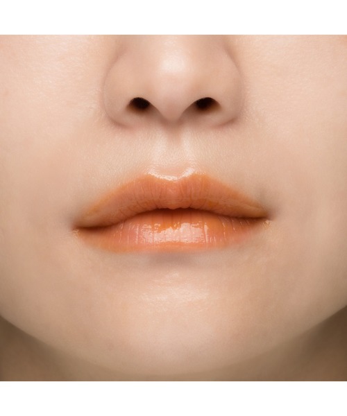 OSAJI(オサジ)の「オサジ ニュアンス リップグロス(口紅/リップティント/グロス・レディース・01 Ashita〈明日〉/02 Honne〈本音〉/03 Senkou〈閃光〉/04 Kiba〈牙〉/05 Anohanashi〈あの話〉/06 Aizu〈合図〉/07 Tabiji〈旅路〉/08 Aruhi〈ある日〉/09 Sayonara 〈さよなら〉/11 Makasete〈任せて〉/10 Kanousei〈可能性〉/12 Hokanodaremo〈他の誰も〉/13 Henai〈偏愛〉/14 Utautai〈唄うたい〉・FREE)」の17枚目の写真