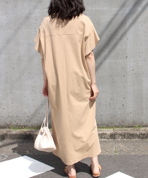 LAVEANGE（ラビアンジェ）の「ドライタッチ天竺 コットンワンピース（ワンピース・レディース・ブラック/ベージュ/パープル/オレンジ/アイボリー・M）」の9枚目の写真