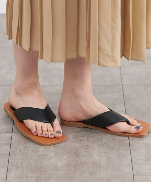 Fabby fabby（ファビィーファビィー）の「トングフラットサンダル（サンダル・レディース・ホワイト/ブラウン/ブラック/ベージュ・SS/MEDIUM/SMALL/LARGE）」の3枚目の写真