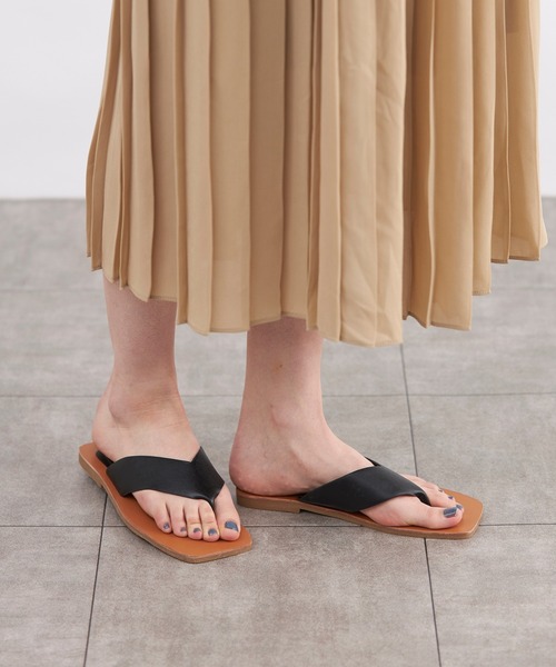 Fabby fabby（ファビィーファビィー）の「トングフラットサンダル（サンダル・レディース・ホワイト/ブラウン/ブラック/ベージュ・SS/MEDIUM/SMALL/LARGE）」の9枚目の写真