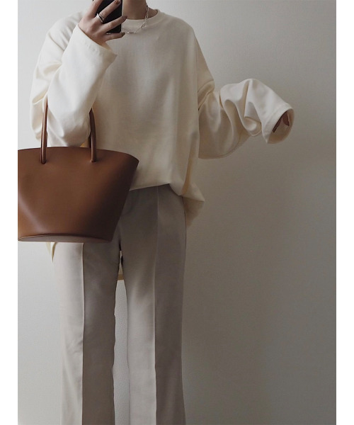 ISOOK（アイスー）の「オーバーサイズロンT / レイヤード ルーズトップス  5色展開（Tシャツ/カットソー・レディース・ホワイト/ブラック/アイボリー/ベージュ/ブラウン・FREE）」の2枚目の写真