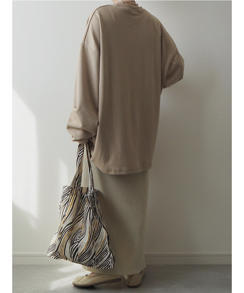 ISOOK（アイスー）の「オーバーサイズロンT / レイヤード ルーズトップス  5色展開（Tシャツ/カットソー・レディース・ホワイト/ブラック/アイボリー/ベージュ/ブラウン・FREE）」の8枚目の写真