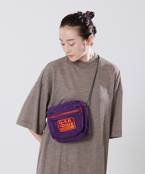 THEATRE PRODUCTS（シアタープロダクツ）の「SEASIDEスクエアショルダー（ショルダーバッグ・レディース・ブラック/ピンク/パープル/ベージュ/レッド・FREE）」の4枚目の写真