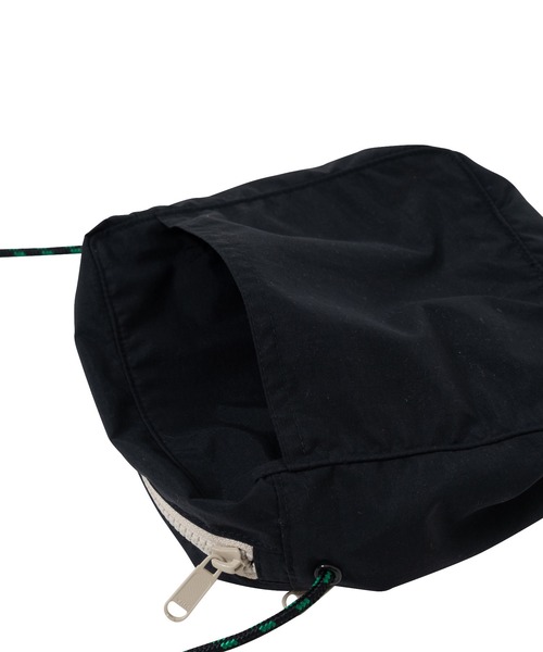 THEATRE PRODUCTS（シアタープロダクツ）の「SEASIDEスクエアショルダー（ショルダーバッグ・レディース・ブラック/ピンク/パープル/ベージュ/レッド・FREE）」の18枚目の写真