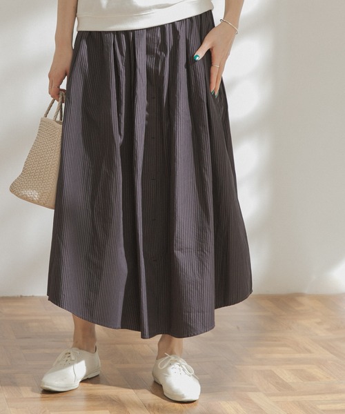 FORK&SPOON（フォークアンドスプーン）の「FORK&SPOON　シャツテイルギャザースカート（スカート・レディース・チャコールグレー/ライトブルー/ブラック・ONE）」の2枚目の写真