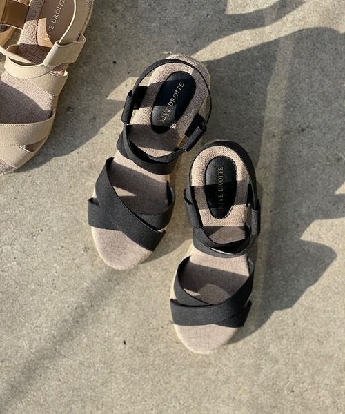 RIVE DROITE（リヴドロワ）の「クロスエスパサンダル（サンダル・レディース・ブラック/ベージュ・S/M/L）」の2枚目の写真
