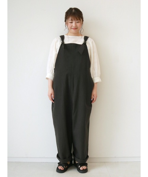 Samansa Mos2（サマンサ モスモス）の「後ろリボンサロペット（サロペット/オーバーオール・レディース・ベージュ/チャコール/キナリ/ネイビー・ﾌﾘ-）」の3枚目の写真