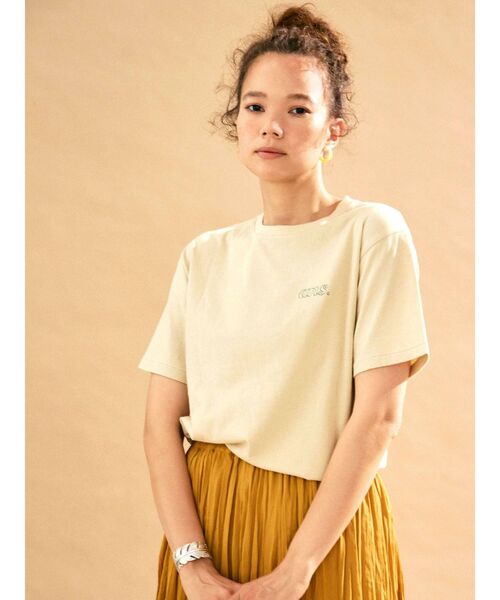 Ungrid(アングリッド)の「バックエンブロイダリーTee(Tシャツ/カットソー・レディース・オフホワイト/ブラック/ベージュ/オレンジ・FREE)」の17枚目の写真