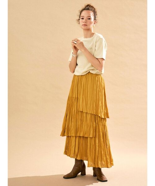 Ungrid(アングリッド)の「バックエンブロイダリーTee(Tシャツ/カットソー・レディース・オフホワイト/ブラック/ベージュ/オレンジ・FREE)」の16枚目の写真