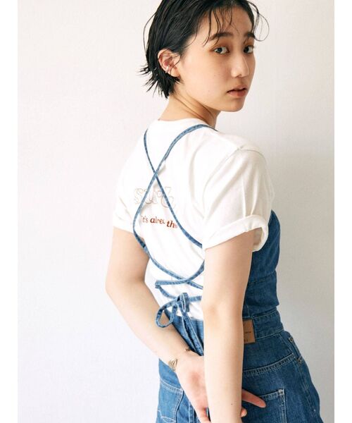 Ungrid(アングリッド)の「バックエンブロイダリーTee(Tシャツ/カットソー・レディース・オフホワイト/ブラック/ベージュ/オレンジ・FREE)」の11枚目の写真