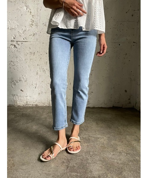 DAIS-Y（デイジー）の「低身長さん向けストレッチストレートデニムPT（デニムパンツ・レディース・ライトブルー・SMALL）」の4枚目の写真