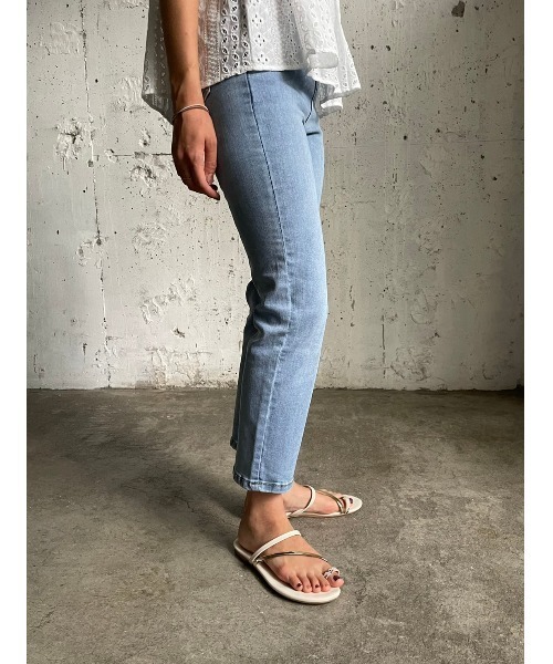 DAIS-Y（デイジー）の「低身長さん向けストレッチストレートデニムPT（デニムパンツ・レディース・ライトブルー・SMALL）」の9枚目の写真