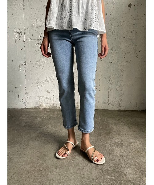 DAIS-Y（デイジー）の「低身長さん向けストレッチストレートデニムPT（デニムパンツ・レディース・ライトブルー・SMALL）」の10枚目の写真