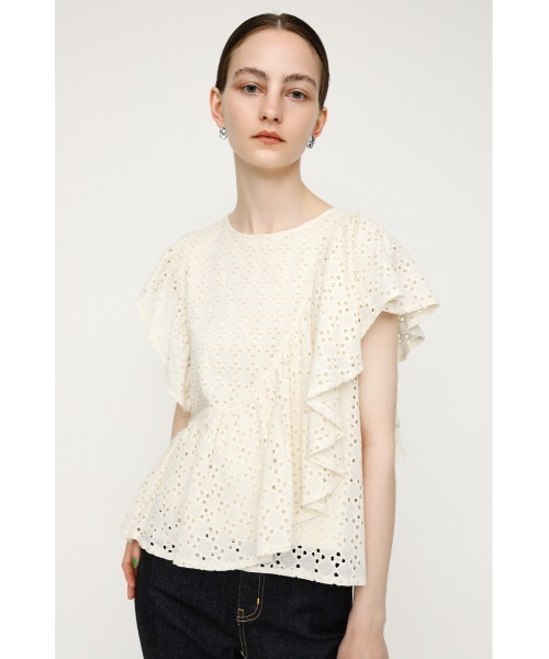 SLY（スライ）の「EYELET LACE FRILL TOPS レースフリル トップス（シャツ/ブラウス・レディース・ホワイト/ライトパープル/ブラウン/ブラック・FREE）」の2枚目の写真