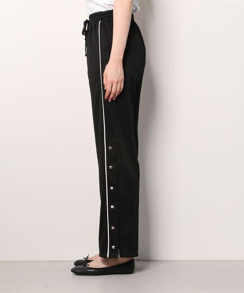 WEGO（ウィゴー）の「WEGO/サイドラインストレートパンツ（スラックス・レディース・ブラック・FREE）」の2枚目の写真