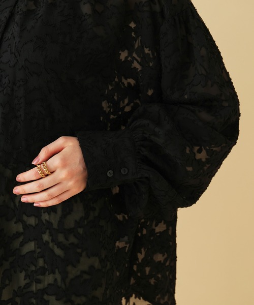 MADEMOISELLE ROPE'（マドモアゼル ロペ）の「【秋まで使える】【一部WEB限定】バックリボンフラワーシアーブラウス（シャツ/ブラウス・レディース・ブラック/ピンク/キナリ・38）」の18枚目の写真