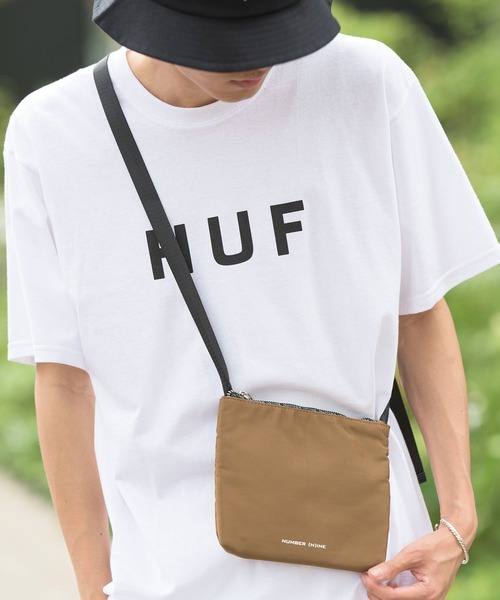 NUMBER (N)INE（ナンバーナイン）の「【NUMBER (N)INE】シャイニーナイロンツイルサコッシュバッグ（ショルダーバッグ・メンズ・ブルー/ブラック/カーキ/ホワイト/キャメル/グレー・FREE）」の10枚目の写真