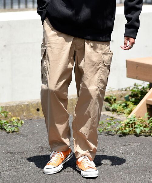 HINSON（ヒンソン）の「【SHIPS別注】HINSON: ワイド カーゴ イージーパンツ（カーゴパンツ・メンズ・ブラック/オリーブ/カーキ・MEDIUM/LARGE/SMALL）」の9枚目の写真