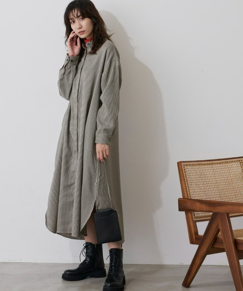Auntie Rosa Holiday（アンティローザホリデー）の「バンドカラーシャツワンピース（シャツワンピース・レディース・カーキ/キャメル/チェック・FREE）」の3枚目の写真
