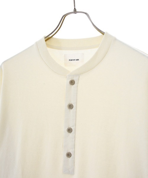 PORT BY ARK（ポートバイアーク）の「PORT BY ARK / ポートバイアーク：Henry neck LS T-shirt：PO10-T004[COR]（Tシャツ/カットソー・メンズ・アイボリー・1/2）」の11枚目の写真