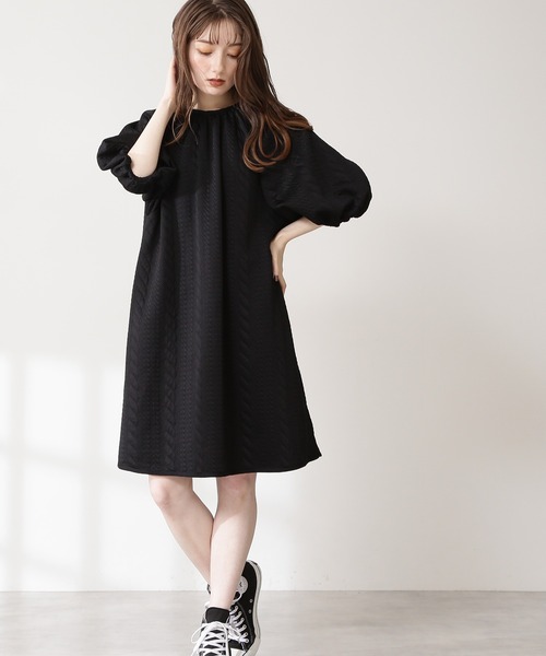 N.(N. Natural Beauty Basic)(エヌエヌナチュラルビューティーベーシック)の「◆膨れジャガードワンピース(ワンピース・レディース・ブラック/クリーム・MEDIUM)」の2枚目の写真