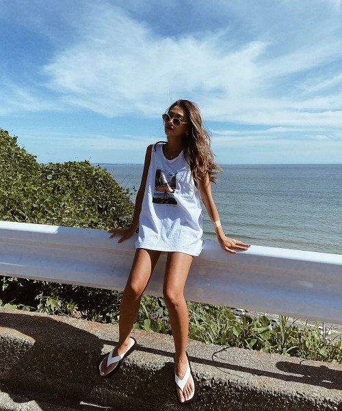 esutoreja(エストレジャ)の「The City and the Beachタンクトップ(タンクトップ・レディース・ホワイト/ブラック・FREE)」の4枚目の写真