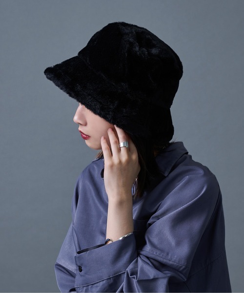 Ellno Loset(エルノロゼット)の「フェイクファーバケットハット(ハット・レディース・ブラック・FREE)」の2枚目の写真