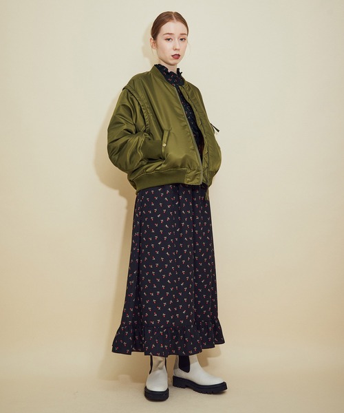 MADEMOISELLE ROPE'(マドモアゼル ロペ)の「【2WAY】 MA-1ブルゾン(MA-1・レディース・ブラック/カーキ・38)」の9枚目の写真