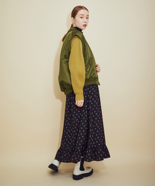 MADEMOISELLE ROPE'(マドモアゼル ロペ)の「【2WAY】 MA-1ブルゾン(MA-1・レディース・ブラック/カーキ・38)」の7枚目の写真