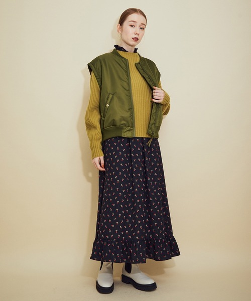 MADEMOISELLE ROPE'(マドモアゼル ロペ)の「【2WAY】 MA-1ブルゾン(MA-1・レディース・ブラック/カーキ・38)」の11枚目の写真
