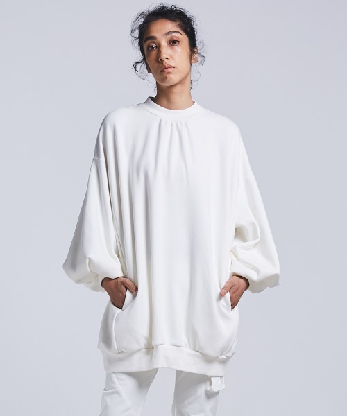ESSENTIAL（エッセンシャル）の「ボリュームスリーブミニ丈ワンピース（Tシャツ/カットソー・レディース・ブラック/オフホワイト/トップグレー・38/36）」の5枚目の写真