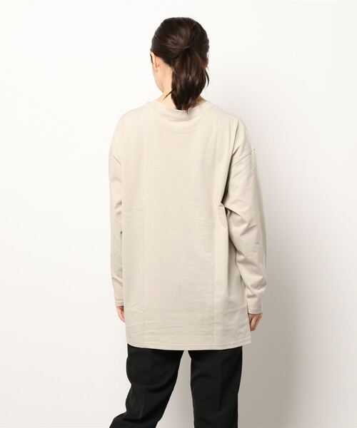 Samansa Mos2 blue（サマンサモスモスブルー）の「フォトプリントロンT（Tシャツ/カットソー・レディース・オフホワイト/キナリ/チャコール・ﾌﾘ-）」の5枚目の写真