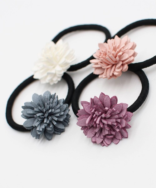 Rora（ローラ）の「【日本製】 ベラ お花モチーフ ヘアゴム (4color) ハンドメイド ポニーテール 白 パープル ピンク ブルー（ヘアゴム・キッズ・パープル/ピンク/ホワイト/グレイッシュブルー・FREE）」の6枚目の写真