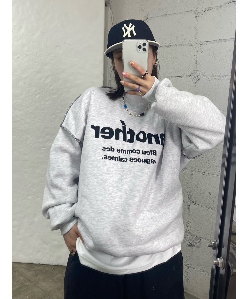 WC（ダブル シー）の「anotherロゴビッグスウェット（スウェット・レディース・ブラック/グレー・FREE）」の2枚目の写真