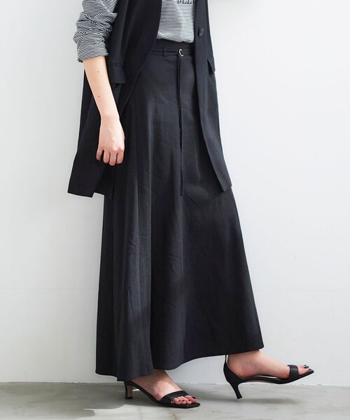 le.coeur blanc（ルクールブラン）の「麻ブレンドセミフレアスカート（スカート・レディース・ブラック/ベージュ・38/36）」の2枚目の写真