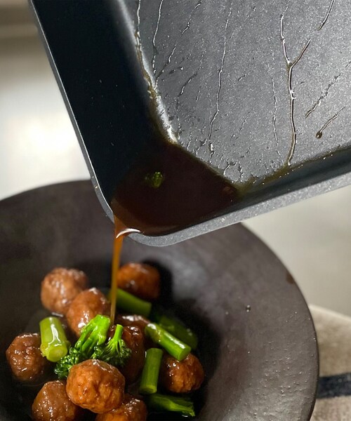 212 KITCHEN STORE（トゥワントゥキッチンストア）の「sutto スマートフライパン 16cm 16×8cm グレージュ ＜SUTTO スット＞（鍋/フライパン・レディース・その他・00）」の6枚目の写真