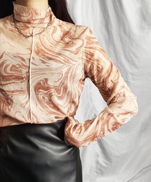 me+em select（ミームセレクト）の「※※【選べる3サイズ／８色展開】総柄マーブルシアーハイネックメロートップス【 好評につき新色追加！ 】（Tシャツ/カットソー）」