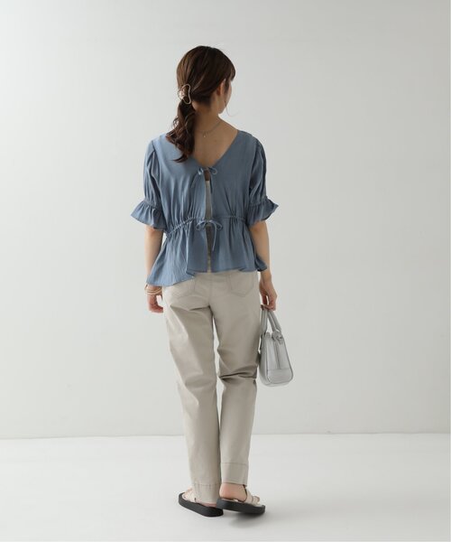 RAY CASSIN(レイカズン)の「ダブルリボンペプラムブラウス(シャツ/ブラウス・レディース・ブラウン/ブルー/キナリ・FREE)」の8枚目の写真