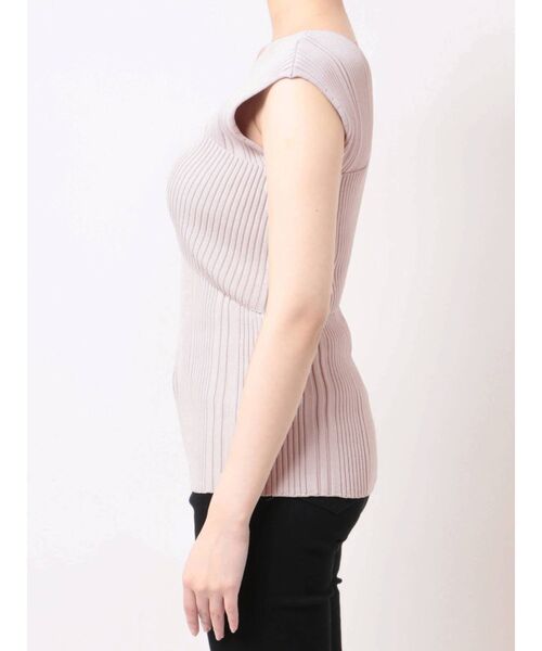 LAGUNAMOON（ラグナムーン）の「アシンメトリーショルダーニットプルオーバー（ニット/セーター・レディース・ブラック/ターコイズブルー/ベージュ・FREE）」の8枚目の写真