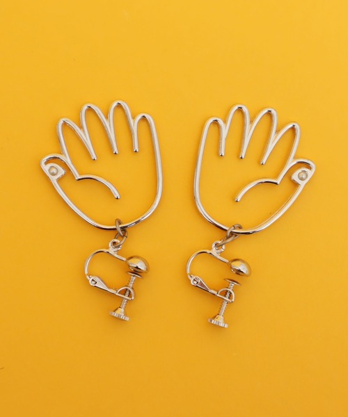 didizizi（ディディジジ）の「じゃんけんピアス/イヤリング　パー（ピアス（両耳用）・レディース・シルバー/ゴールド/シルバー系その他/ゴールド系その他・FREE）」の2枚目の写真